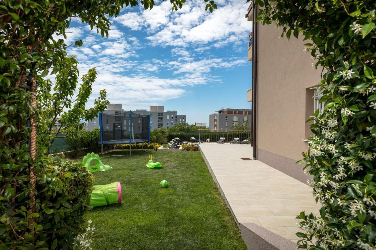 Apartamento Sunny Garden Adria Split Exterior foto